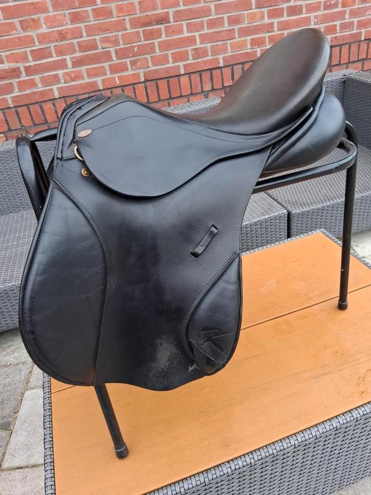 Kentaur seneca 17.5 inch veelzijdigheidzadel, Dieren en Toebehoren, Paarden en Pony's | Zadels, Gebruikt, Overige soorten, Ophalen of Verzenden