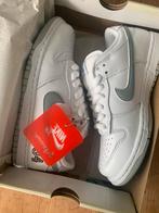 Nike Dunk SB Supreme white metellic silver 38, Wit, Nike, Nieuw, Ophalen of Verzenden