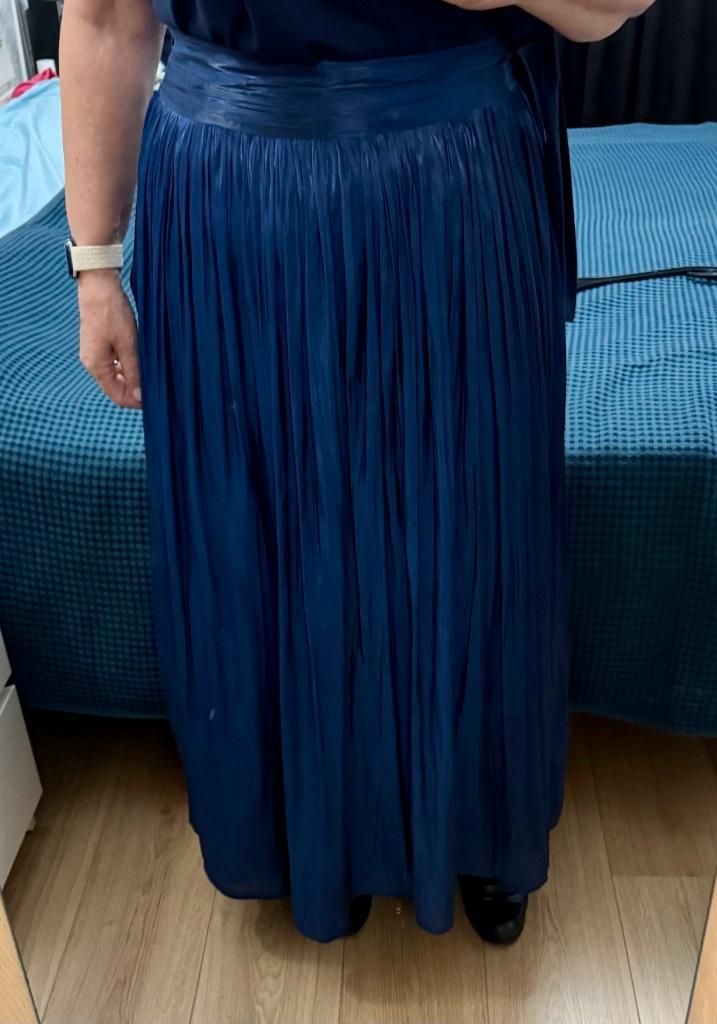 Lange glimmende blauwe rok, maat 42, Kleding | Dames, Rokken, Nieuw, Maat 38/40 (M), Blauw, Onder de knie, Verzenden