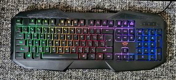 Gaming toetsenbord met verlichting beschikbaar voor biedingen