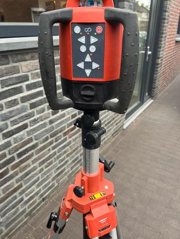 Hilti bouwlaser incl. Koffer, statief en draagzak beschikbaar voor biedingen