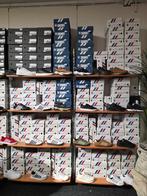 》》》TOTALE LEEGVERKOOP IVM VERBOUWING 《《《, Nieuw, Sneakers of Gympen, Grijs, Ophalen