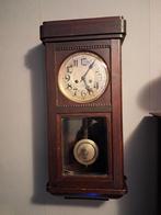Te koop oude wandklok, Huis en Inrichting, Woonaccessoires | Klokken, Ophalen, Gebruikt, Wandklok