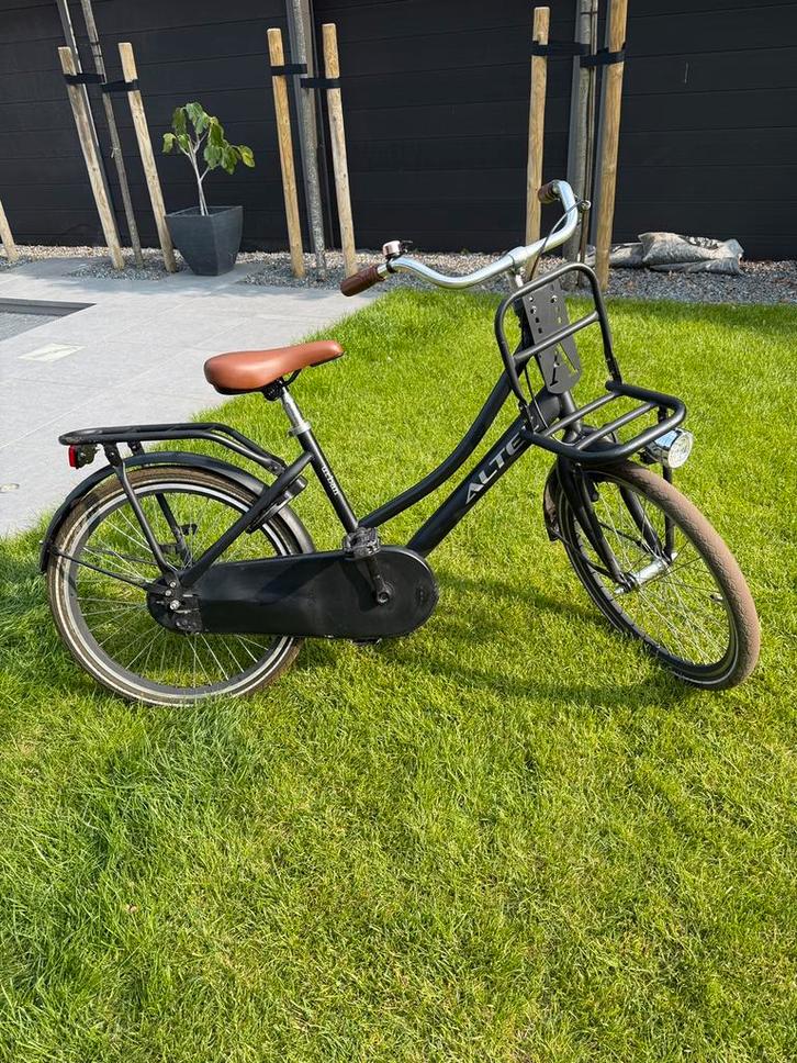 Altec urban meisjesfiets 22 inch, Fietsen en Brommers, Fietsen | Meisjes, Gebruikt, 22 inch, Handrem, Ophalen
