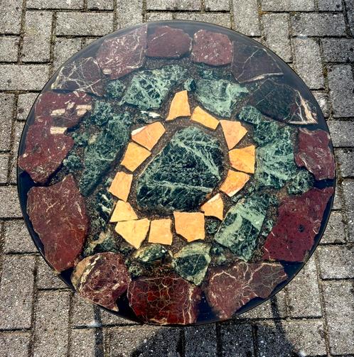 Zeer bijzonder uniek rond vintage tafeltje., Huis en Inrichting, Tafels | Salontafels, Gebruikt, Minder dan 50 cm, 50 tot 100 cm
