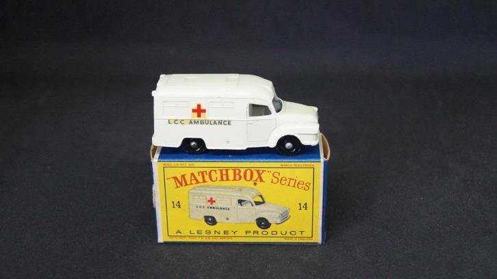 Mint Lesney no 14-C Lomas Ambulance, D-Box, Matchbox 1962!!, Hobby en Vrije tijd, Modelauto's | Overige schalen, Zo goed als nieuw