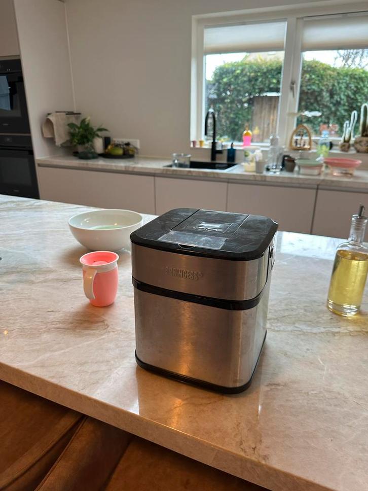 Zo goed als nieuwe ijsmachine - 3x gebruikt, Witgoed en Apparatuur, IJsmachines, Zo goed als nieuw, Zelfvriezend, Ophalen