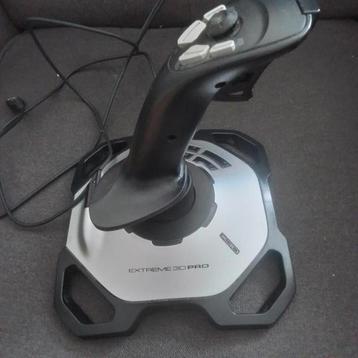 Logitech Extreme 3D Pro joystick, amper gebruikt beschikbaar voor biedingen