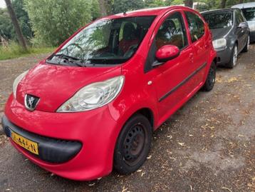 Peugeot 107 1.0 12V 5DR 2008 Rood beschikbaar voor biedingen