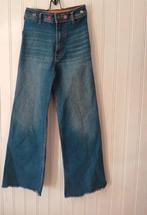 Desigual cropped flared jeans maat 36 XS, Blauw, Ophalen of Verzenden, Zo goed als nieuw, W27 (confectie 34) of kleiner
