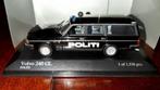 Minichamps zwarte Volvo 240 GL POLITI LIMITED EDITION 1986, Hobby en Vrije tijd, Modelauto's | 1:43, Nieuw, Ophalen of Verzenden