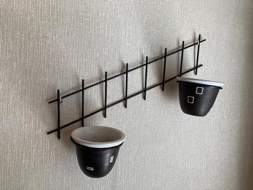 jaren 50 60 zwart metalen plantenrekje met 2 bloempotjes, Antiek en Kunst, Antiek | Woonaccessoires, Ophalen of Verzenden