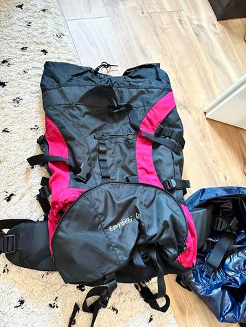 wildebeast zambezi 60 backpack roze zwart met flightbag beschikbaar voor biedingen