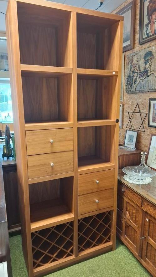 Smalle hoge kast met lades en wijnrek | 228,5 cm hoog, Huis en Inrichting, Kasten | Boekenkasten, Zo goed als nieuw, 25 tot 50 cm