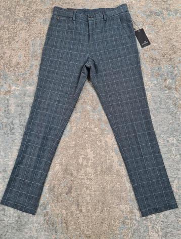 Vanguard slim chino W32 L32 NIEUW Slim STRETCH Bronno3232

 beschikbaar voor biedingen