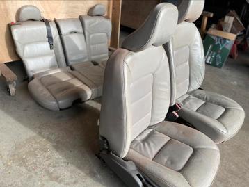 Volvo V70 interieur mét deurkaarten (stoel & achterbank)