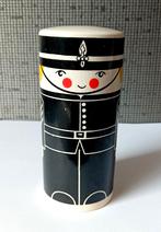 carltonware police salt/peperbuisje, Ophalen of Verzenden