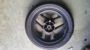 Kawasaki GPZ600 bouwjaar 12-1989 in onderdelen te koop Adv 1 beschikbaar voor biedingen