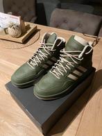 NIEUW adidas hoge sneakers  maat45 1/3 niet gedragen.  3, Overige kleuren, Nieuw, Ophalen of Verzenden, Sneakers of Gympen