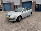 Renault Mégane 1.6 16V Autcom Cabrio 2004 Grijs, Auto's, Voorwielaandrijving, 65 €/maand, 1295 kg, 4 cilinders