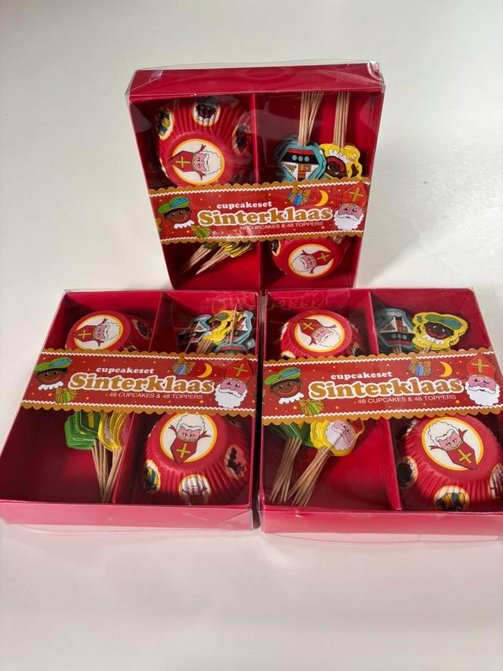 NIEUW 3x cupcakevormpjes bakjes sets sinterklaas toppers, Diversen, Sinterklaas, Nieuw, Ophalen of Verzenden
