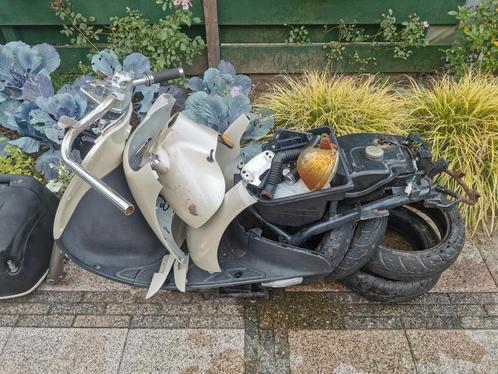 Sym allo frame zonder kenteken (voorvork goed!) motor✅, Fietsen en Brommers, Brommers | Crossbrommers, Gebruikt, Suzuki, Ophalen