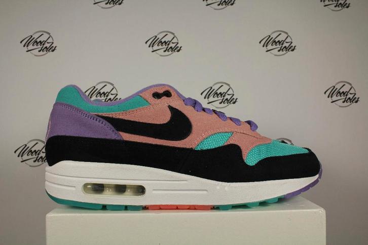 Nike Air Max 1 Have A Nike Day - 42,5, Kleding | Heren, Schoenen, Nieuw, Overige kleuren, Verzenden
