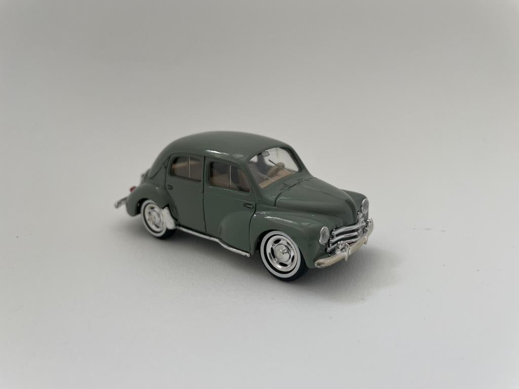 model Renault 4 CV, grijsgroen taupe, 1/43 Solido, Hobby en Vrije tijd, Modelauto's | 1:43, Ophalen of Verzenden, Gebruikt, Auto