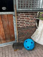 Grote Hay play bal & mestvork., Dieren en Toebehoren, Ophalen, Zo goed als nieuw