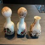 3x Gekleurd glas karaf, 2x met stop (met stop 31 cm hoog), Ophalen of Verzenden