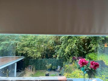 Rolgordijn verduisterend beschikbaar voor biedingen
