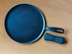 Pannenkoekenpan Le Creuset 27cm met Cool touch handgreep, Gietijzer, Ophalen of Verzenden, Zo goed als nieuw, Keramische plaat