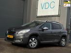 Peugeot 2008 1.2 VTi Allure Pack Premium Plus | Panoramadak, Auto's, Voorwielaandrijving, Euro 5, Stof, Zwart