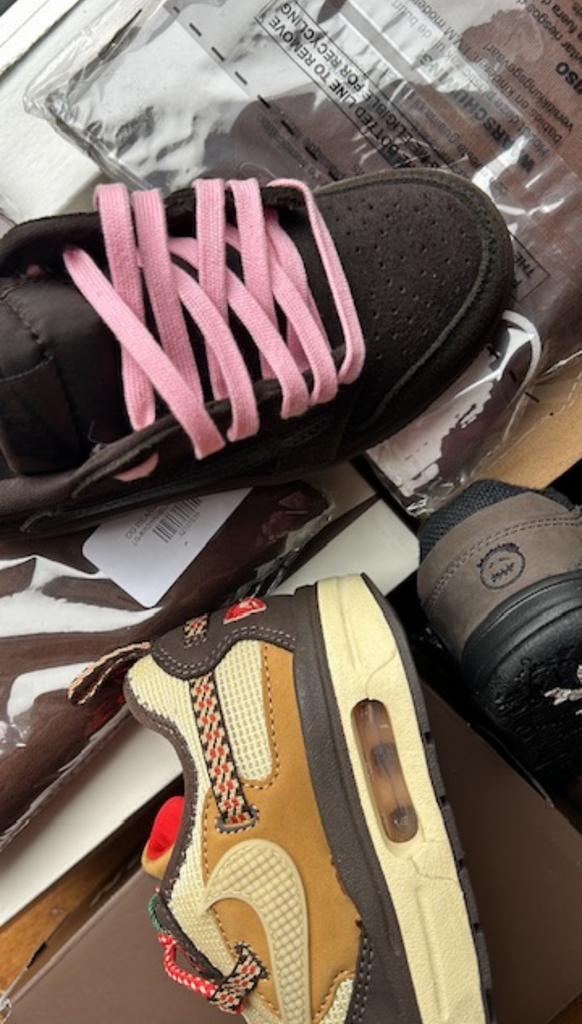 Air Jordan 1 Low Travis Scott Velvet Brown kids - 32, Kleding | Heren, Schoenen, Nieuw, Sneakers of Gympen, Bruin, Ophalen of Verzenden