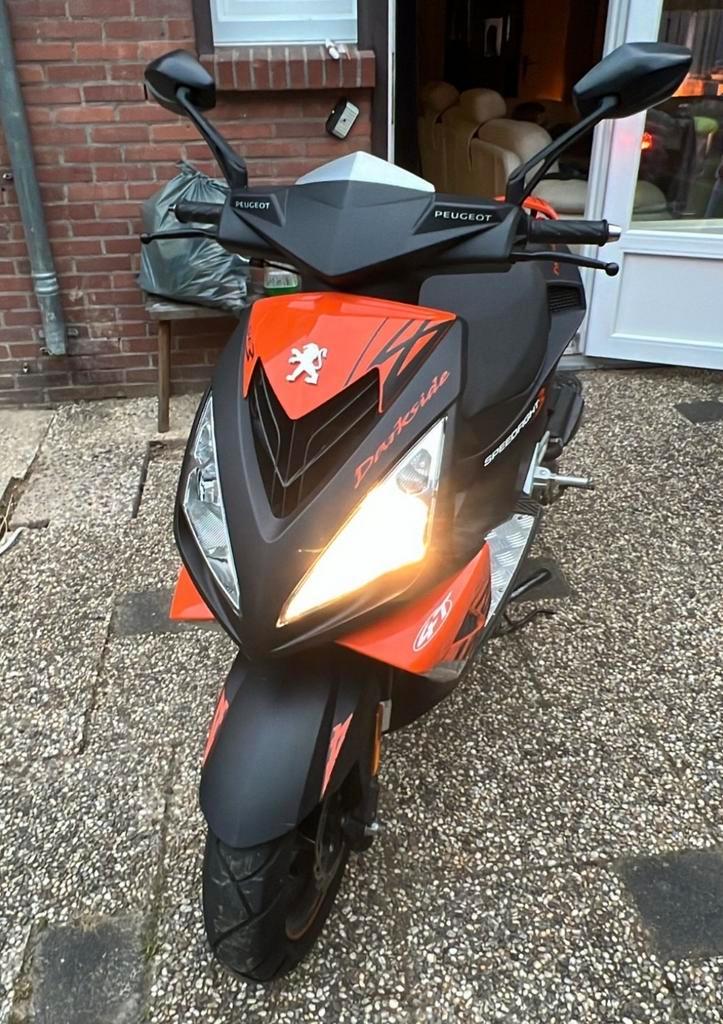Peugeot Speedfight 3 - Weinig KM, perfecte staat, Fietsen en Brommers, Scooters | Peugeot, Zo goed als nieuw, Speedfight, Maximaal 45 km/u