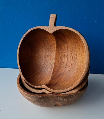 Vintage houten Appel bakjes beschikbaar voor biedingen