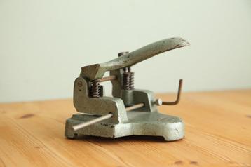 Vintage perforator LeoBer