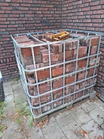 Gevelstenen rolduc 4021 beschikbaar voor biedingen