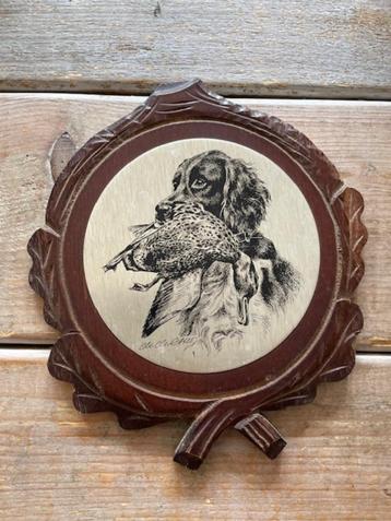 Vintage houten wild zwijn bord. Jachthond motief. Jacht bord beschikbaar voor biedingen