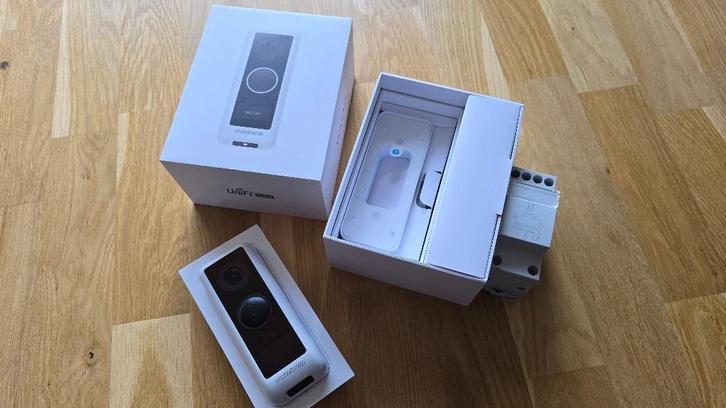 Unifi G4 doorbell, Huis en Inrichting, Deurbellen, Gebruikt, Draadloos, Ingebouwde camera, Compatibel met smartphone, Bewegingsdetectiesensor