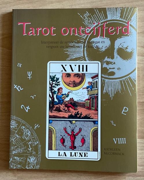 Tarot ontcijferd, Boeken, Esoterie en Spiritualiteit, Zo goed als nieuw, Overige typen, Tarot of Kaarten leggen, Ophalen of Verzenden