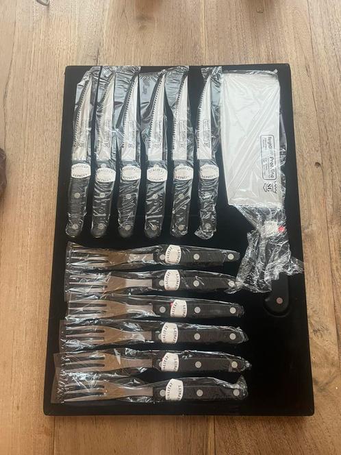 Berghoff messenset 21 delig incl steakmessen, Huis en Inrichting, Keuken | Keukenbenodigdheden, Zo goed als nieuw, Ophalen