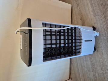 Mobiele aircooler met afstandsbediening beschikbaar voor biedingen