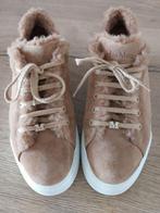 Max Mara Suede teddyvoering Bruine Sneakers maat 38 1/2 ZGAN, Bruin, Max Mara, Ophalen of Verzenden, Sneakers of Gympen