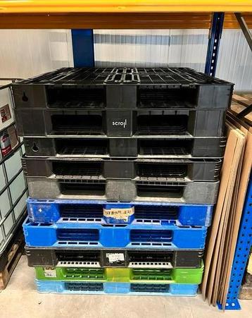 Kunststof pallets 110x110 min afname 10 stuks beschikbaar voor biedingen
