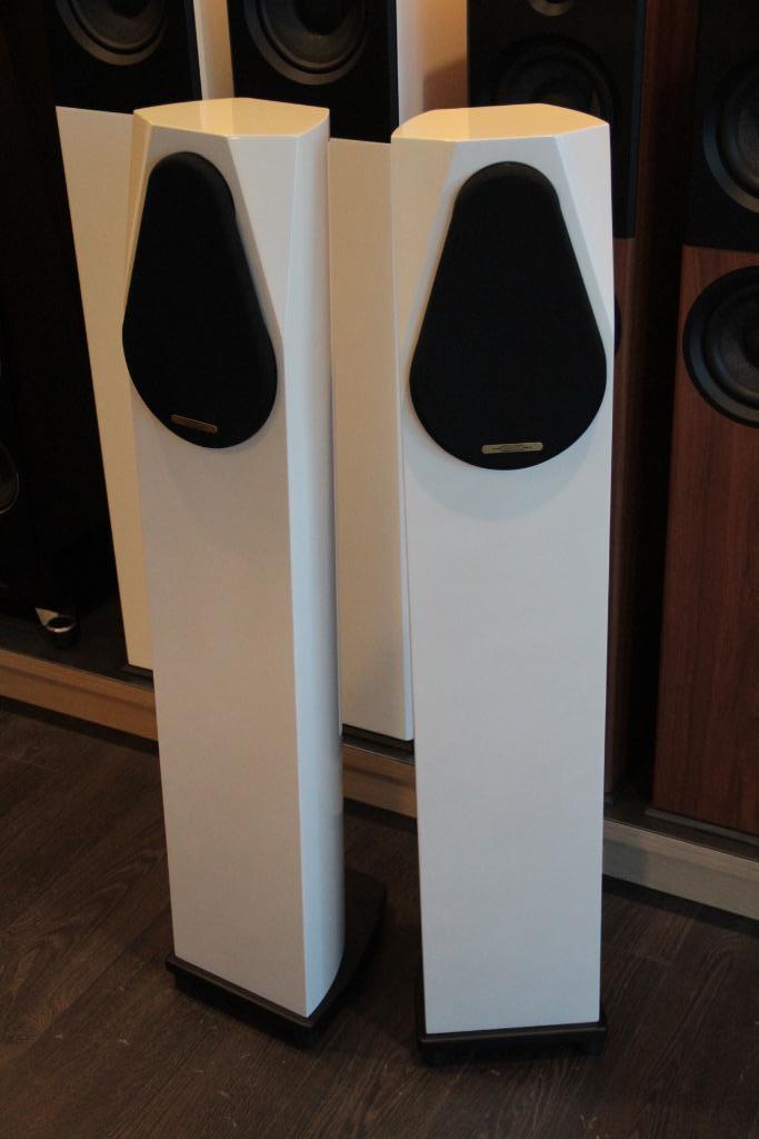 Diapason NEOS Luidsprekers Parelmoer Wit, Audio, Tv en Foto, Luidsprekers, Zo goed als nieuw, Front, Rear of Stereo speakers, 120 watt of meer