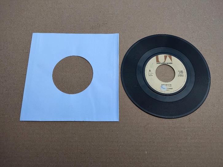 Single: Ike & Tina Turner - Baby Get It On (1975), Cd's en Dvd's, Vinyl Singles, Gebruikt, Pop, 7 inch, Ophalen of Verzenden