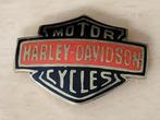 Grote broche Harley Davidson, geëmailleerd., Verzamelen, Speldjes, Pins en Buttons, Ophalen of Verzenden, Zo goed als nieuw, Transport