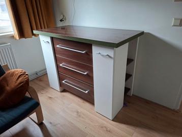 Uiterlijk 2 okt Gratis commode twf turijn stabiel en groot beschikbaar voor biedingen