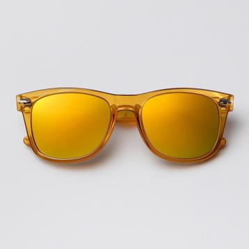 Partij Distressed zonnebrillen met spiegelglazen 2215-23 beschikbaar voor biedingen